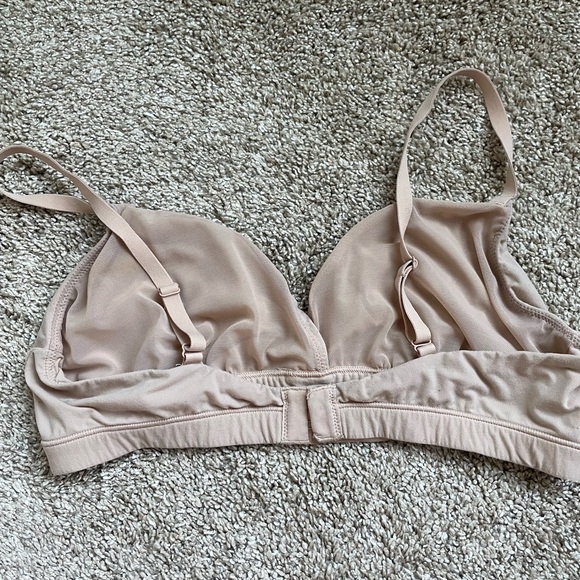 Two Skims Bralettes M/L - Picture 4 of 6